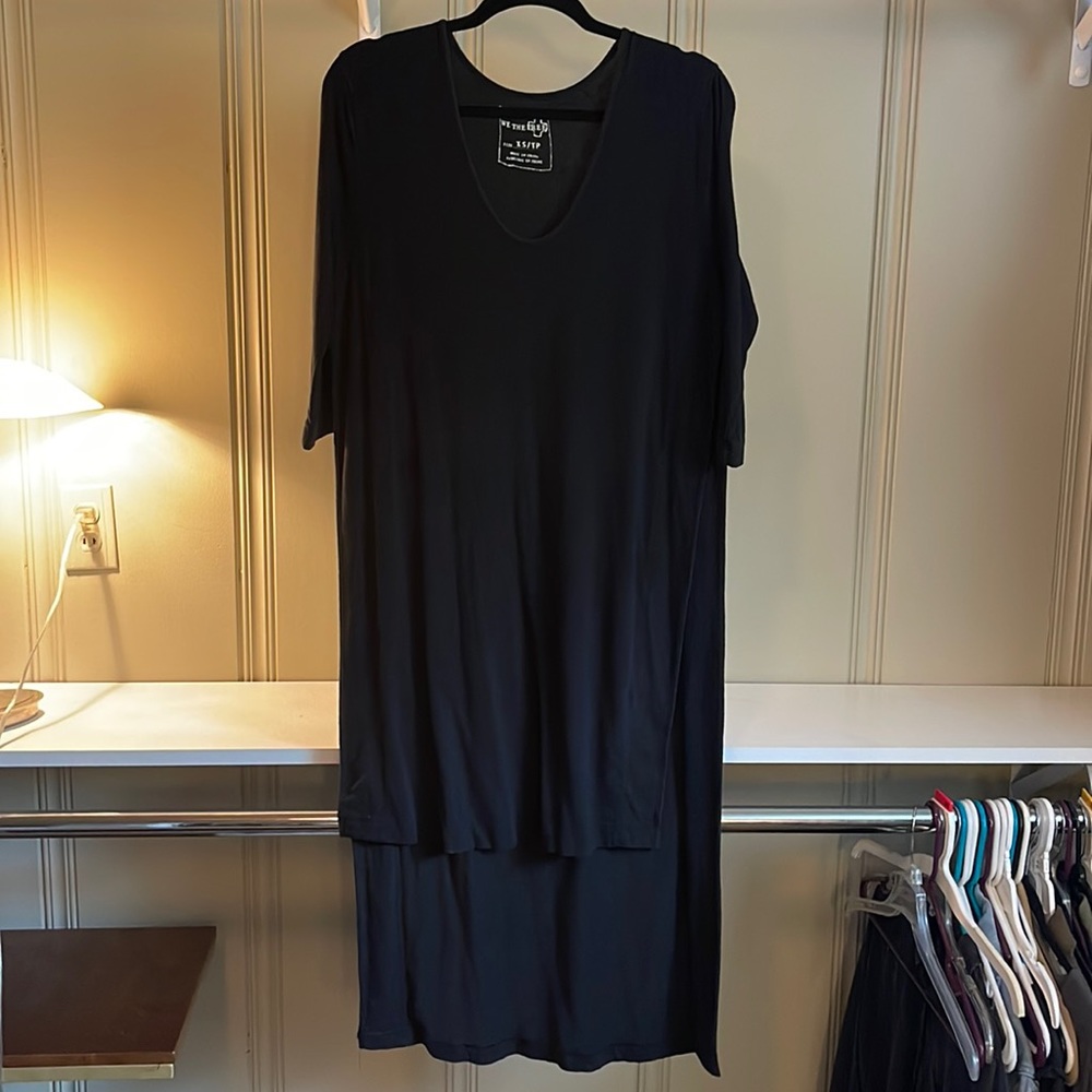 3/4 length sleeve high-low black tunic